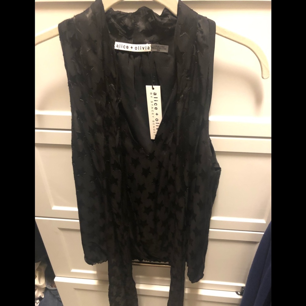 NWT Alice + Olivia Top